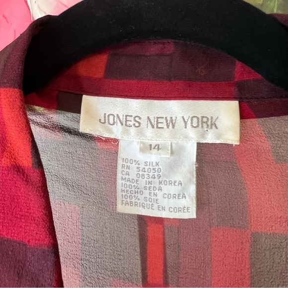 Jones Of New York Red Plaid Checkered Silk Blouse Size 14 - Picture 7 of 12